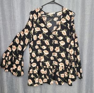 Sugar lips, bell wide sleeve open shoulder floral sz L